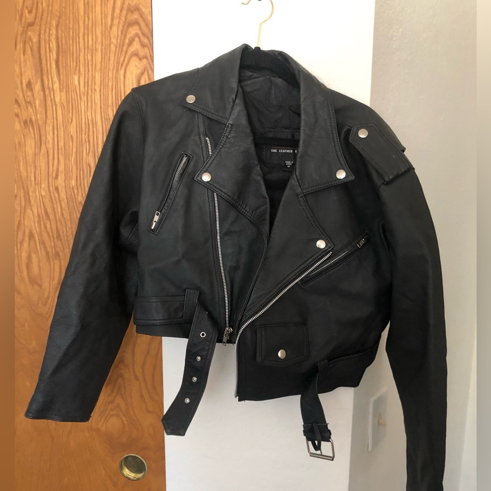 Vintage Cropped Leather Jacket